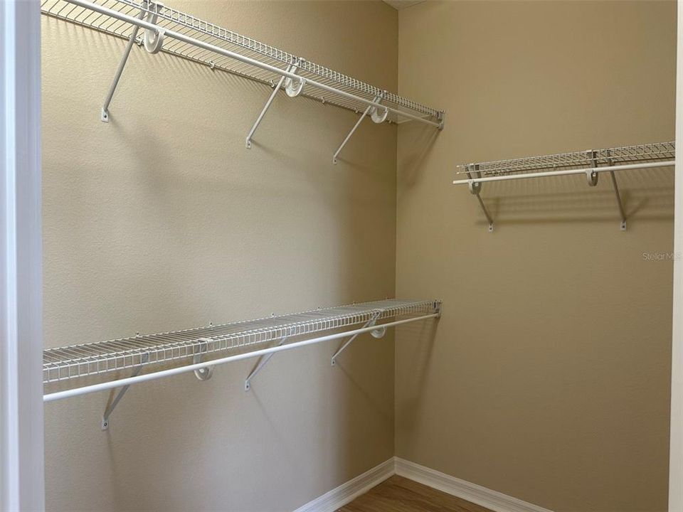 合同活跃: $2,095 (3 贝兹, 2 浴室, 1442 平方英尺)