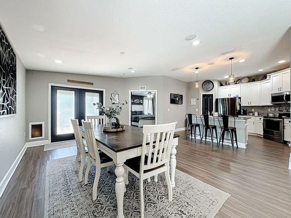 На продажу: $330,000 (3 спален, 2 ванн, 1720 Квадратных фут)