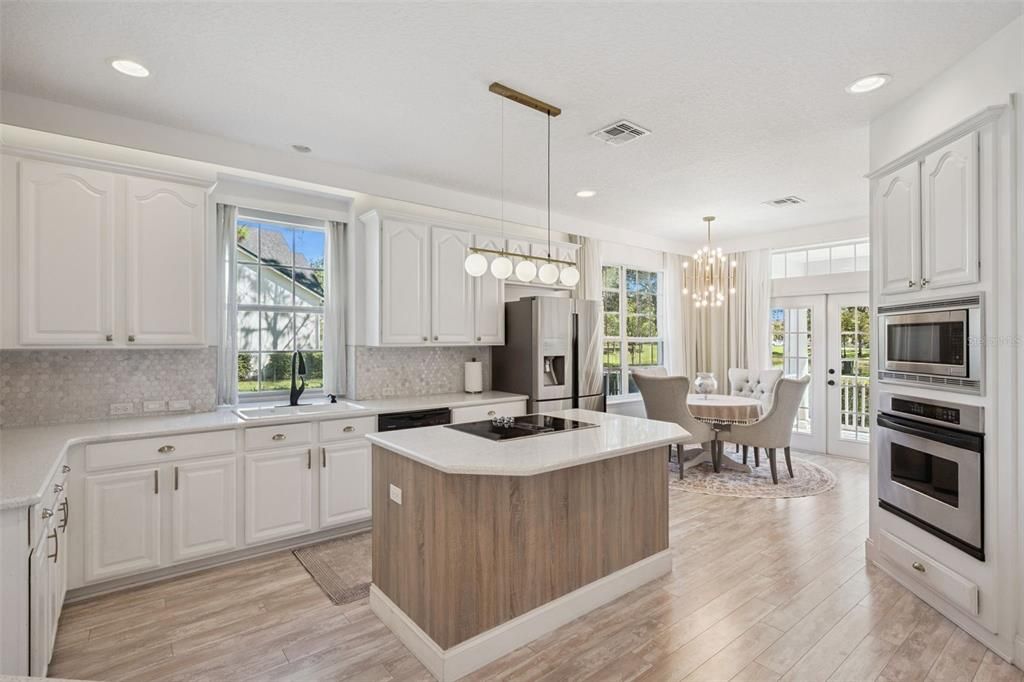 Activo con contrato: $799,900 (5 camas, 3 baños, 3548 Pies cuadrados)