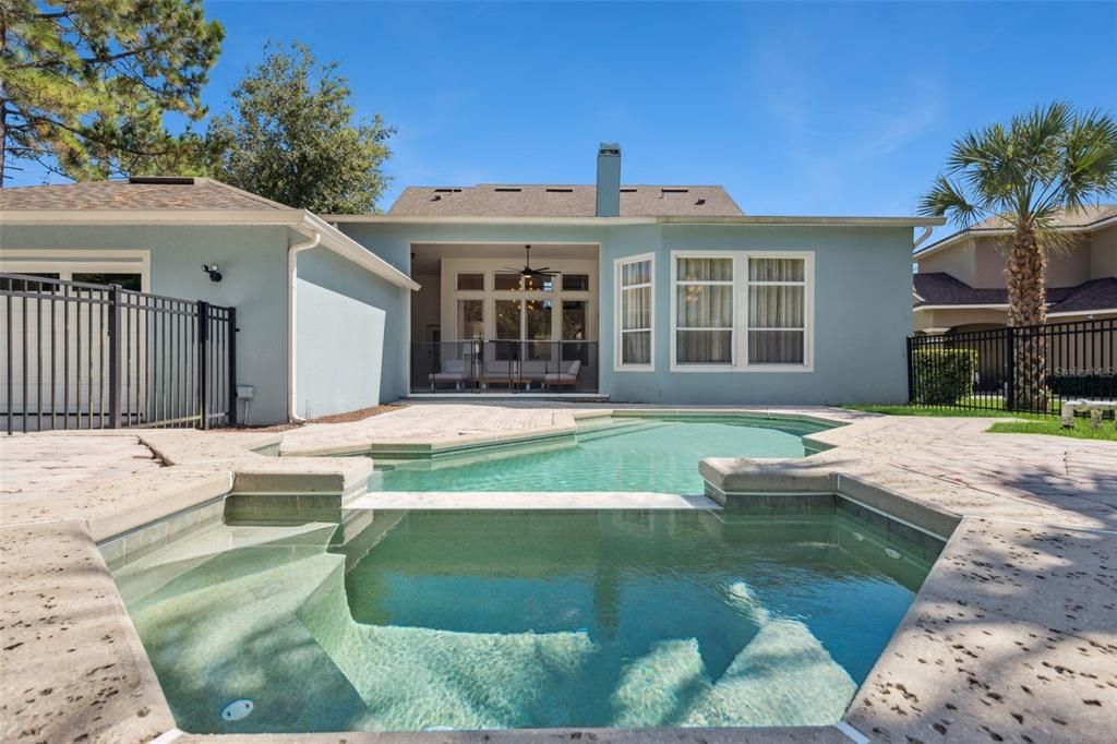 Activo con contrato: $799,900 (5 camas, 3 baños, 3548 Pies cuadrados)