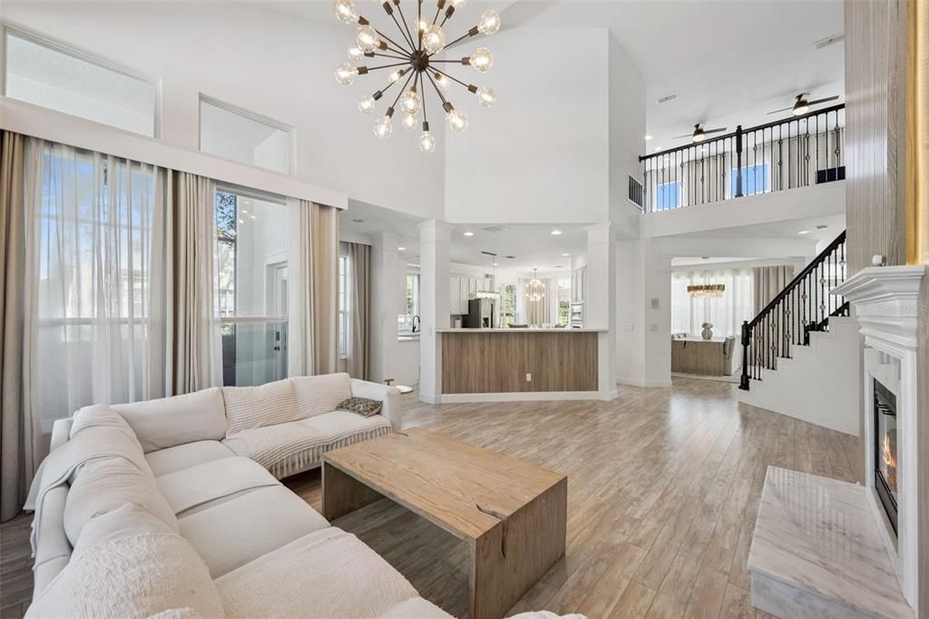 Activo con contrato: $799,900 (5 camas, 3 baños, 3548 Pies cuadrados)