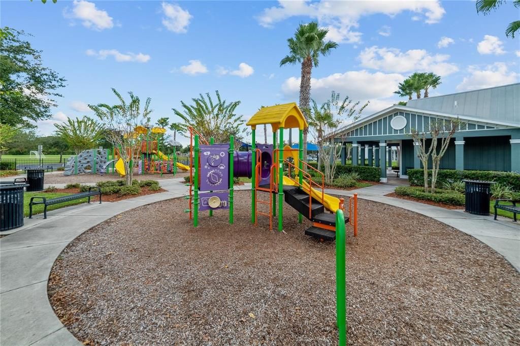 Activo con contrato: $799,900 (5 camas, 3 baños, 3548 Pies cuadrados)