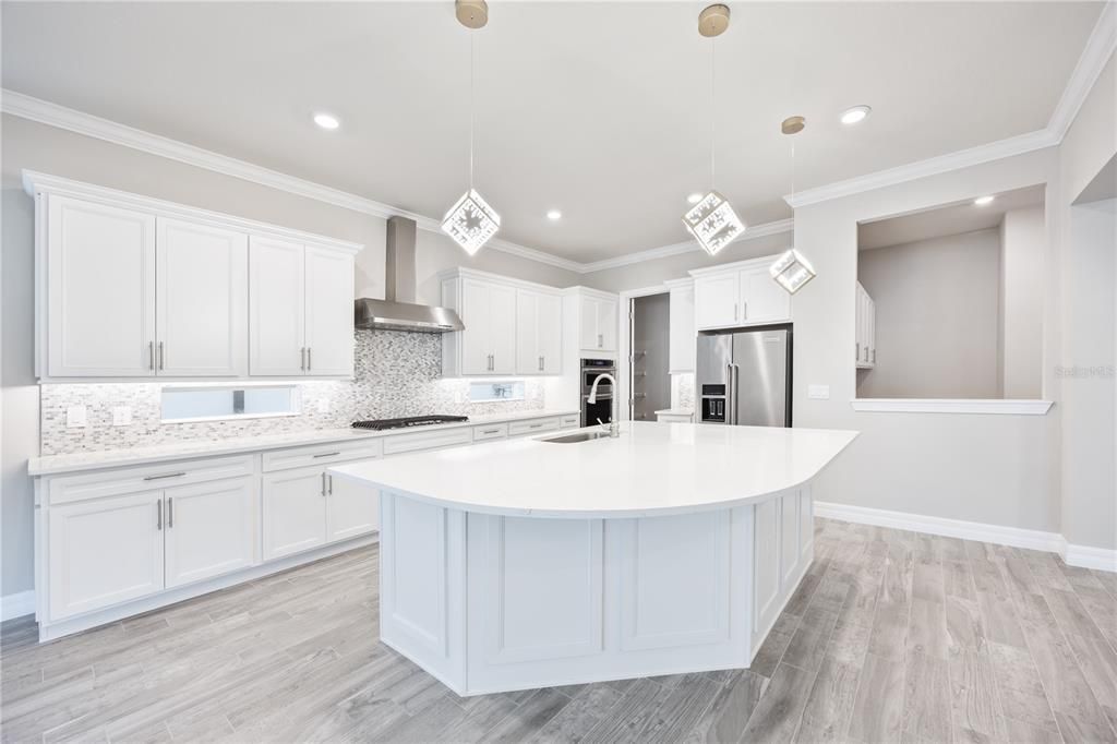 For Rent: $8,000 (7 beds, 3 baths, 4558 Square Feet)