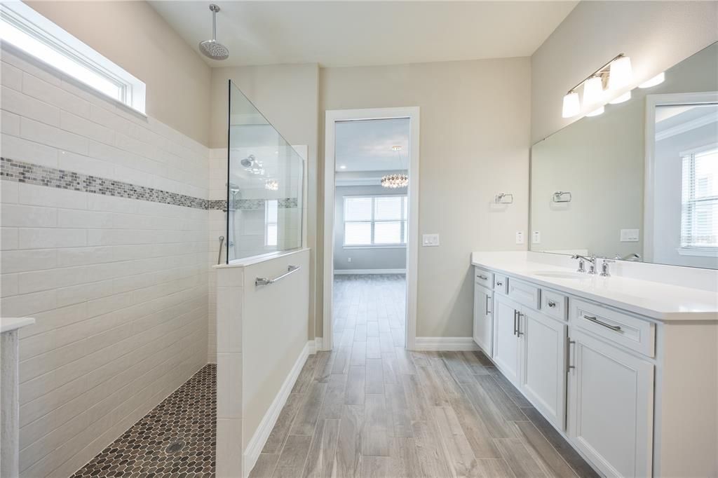 For Rent: $8,000 (7 beds, 3 baths, 4558 Square Feet)