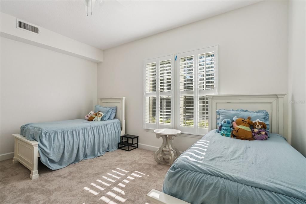 На продажу: $529,000 (3 спален, 2 ванн, 1834 Квадратных фут)