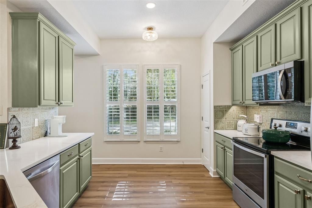 На продажу: $529,000 (3 спален, 2 ванн, 1834 Квадратных фут)