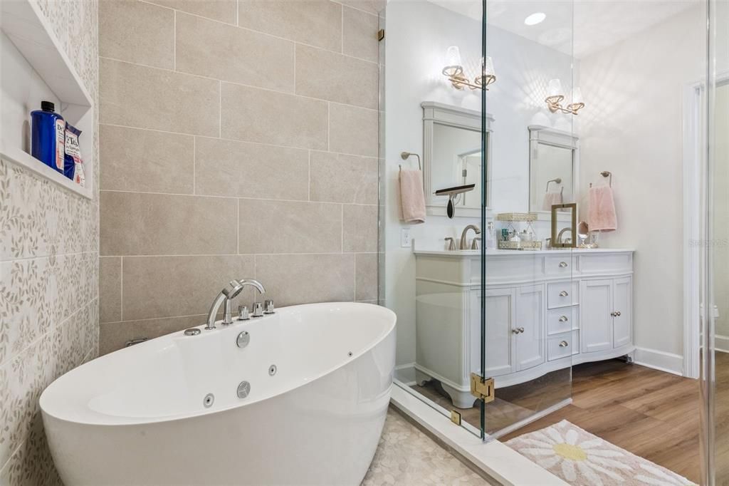 На продажу: $529,000 (3 спален, 2 ванн, 1834 Квадратных фут)