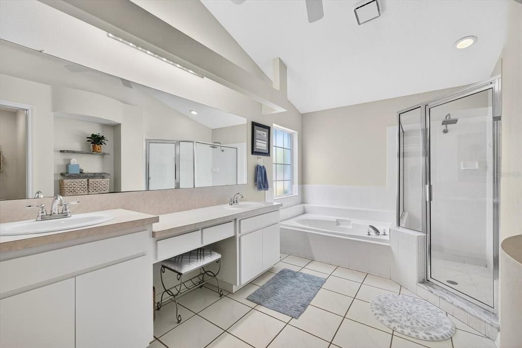 En Venta: $475,000 (4 camas, 2 baños, 2243 Pies cuadrados)