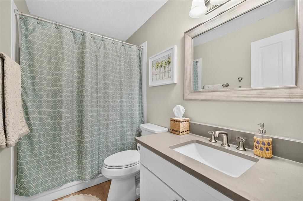 En Venta: $475,000 (4 camas, 2 baños, 2243 Pies cuadrados)