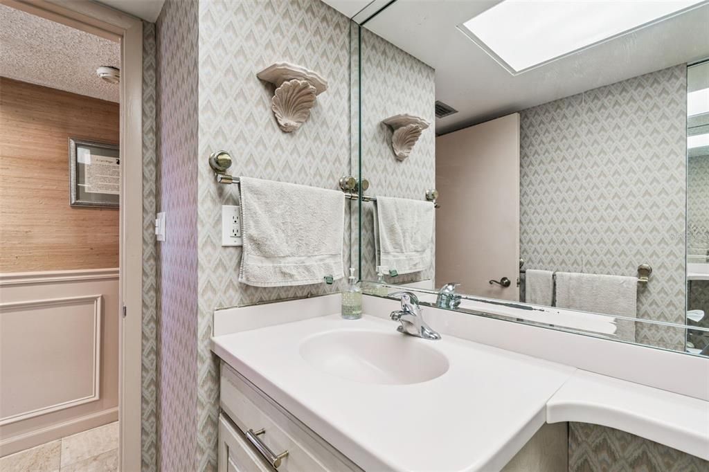 На продажу: $625,000 (2 спален, 2 ванн, 1441 Квадратных фут)