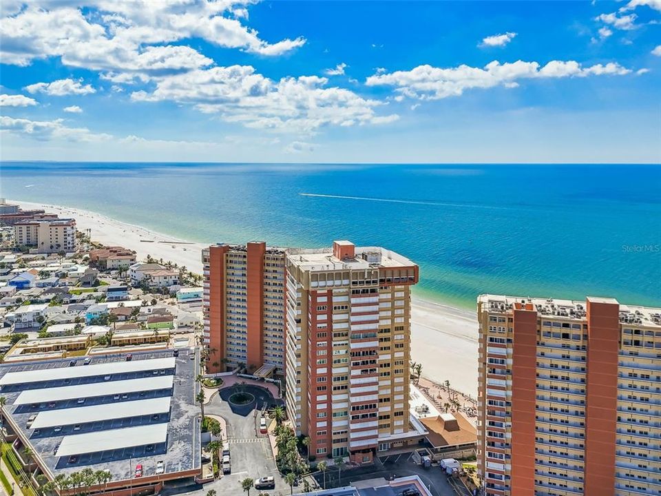 На продажу: $625,000 (2 спален, 2 ванн, 1441 Квадратных фут)