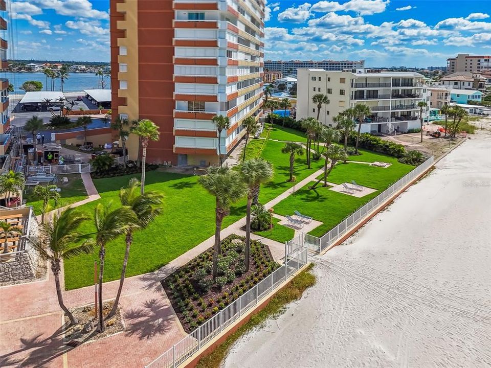 На продажу: $625,000 (2 спален, 2 ванн, 1441 Квадратных фут)