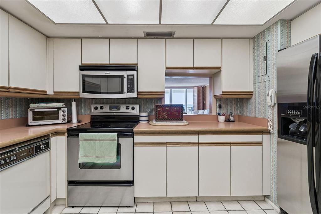 На продажу: $625,000 (2 спален, 2 ванн, 1441 Квадратных фут)