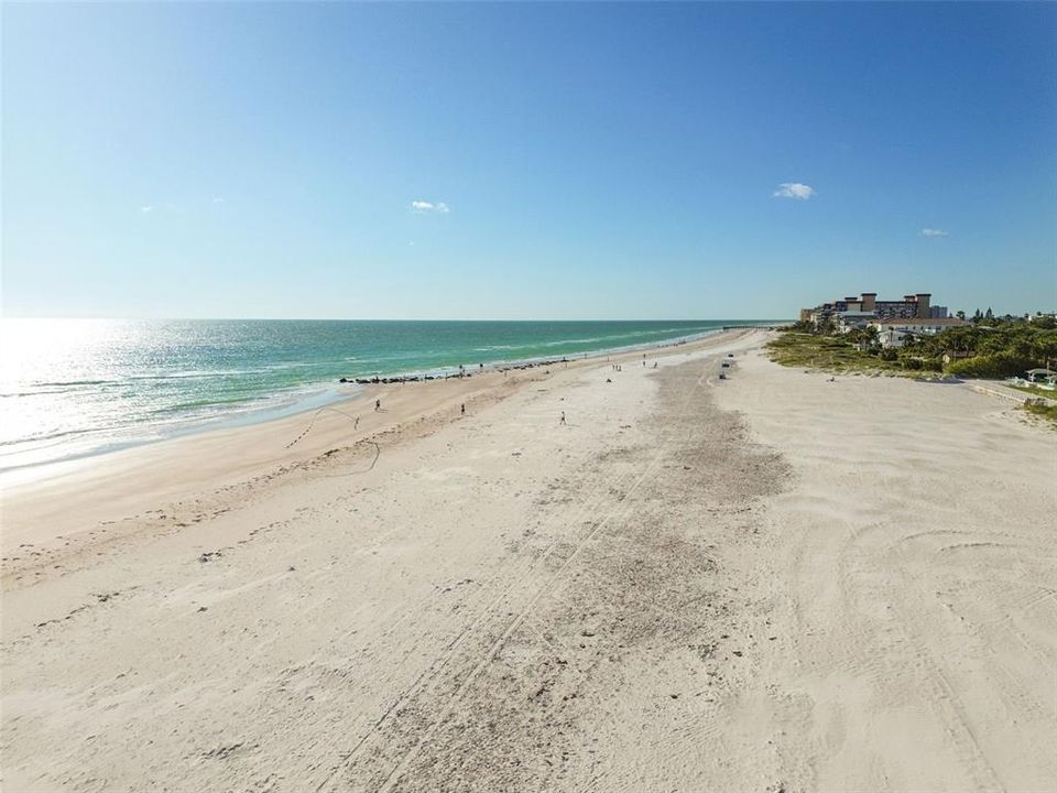 На продажу: $625,000 (2 спален, 2 ванн, 1441 Квадратных фут)