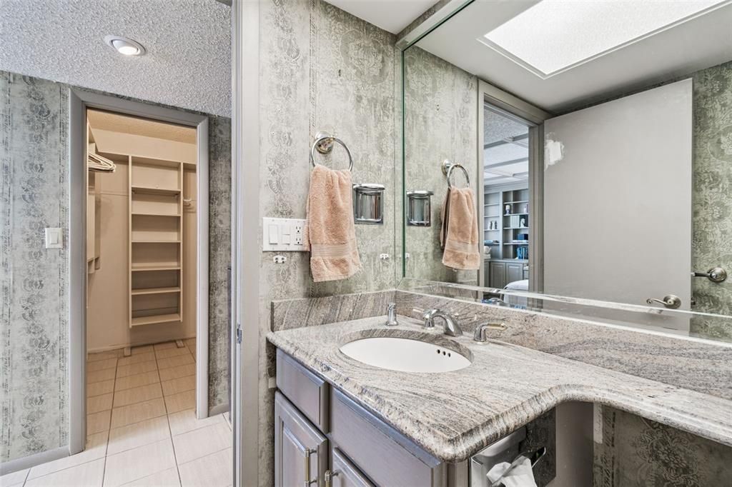 На продажу: $625,000 (2 спален, 2 ванн, 1441 Квадратных фут)