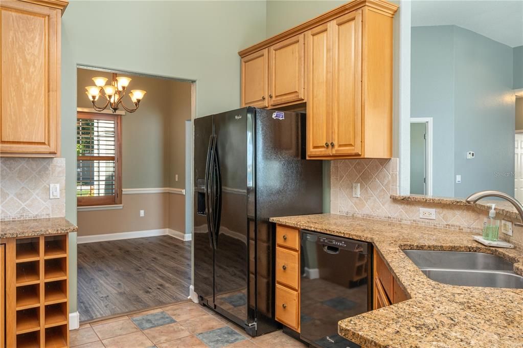 For Sale: $750,000 (4 beds, 2 baths, 2217 Square Feet)