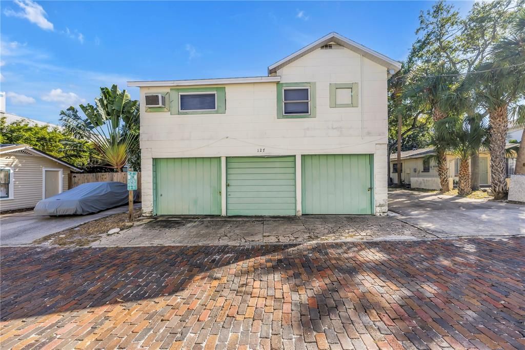 For Sale: $835,000 (0.16 acres)