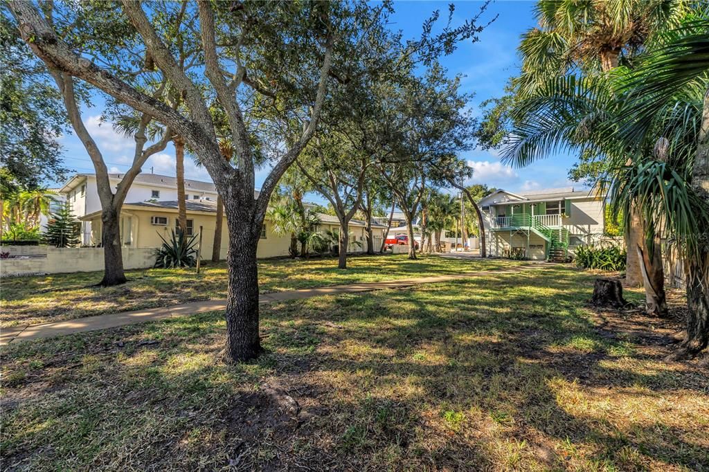 For Sale: $835,000 (0.16 acres)