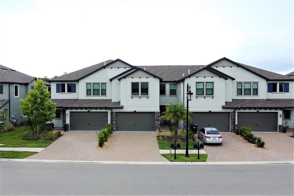 For Sale: $374,900 (3 beds, 2 baths, 1827 Square Feet)