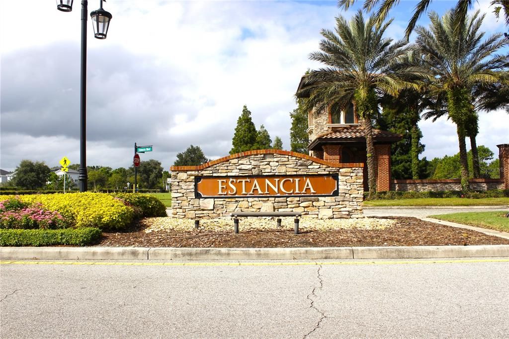 For Sale: $374,900 (3 beds, 2 baths, 1827 Square Feet)