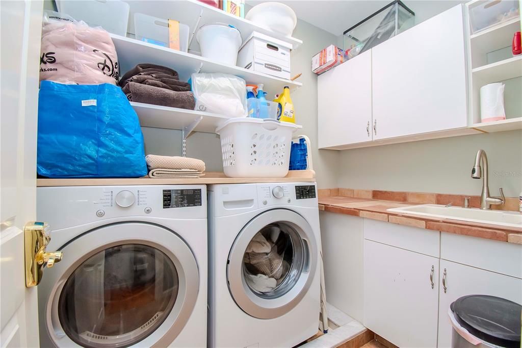 En Renta: $6,000 (3 camas, 2 baños, 2357 Pies cuadrados)