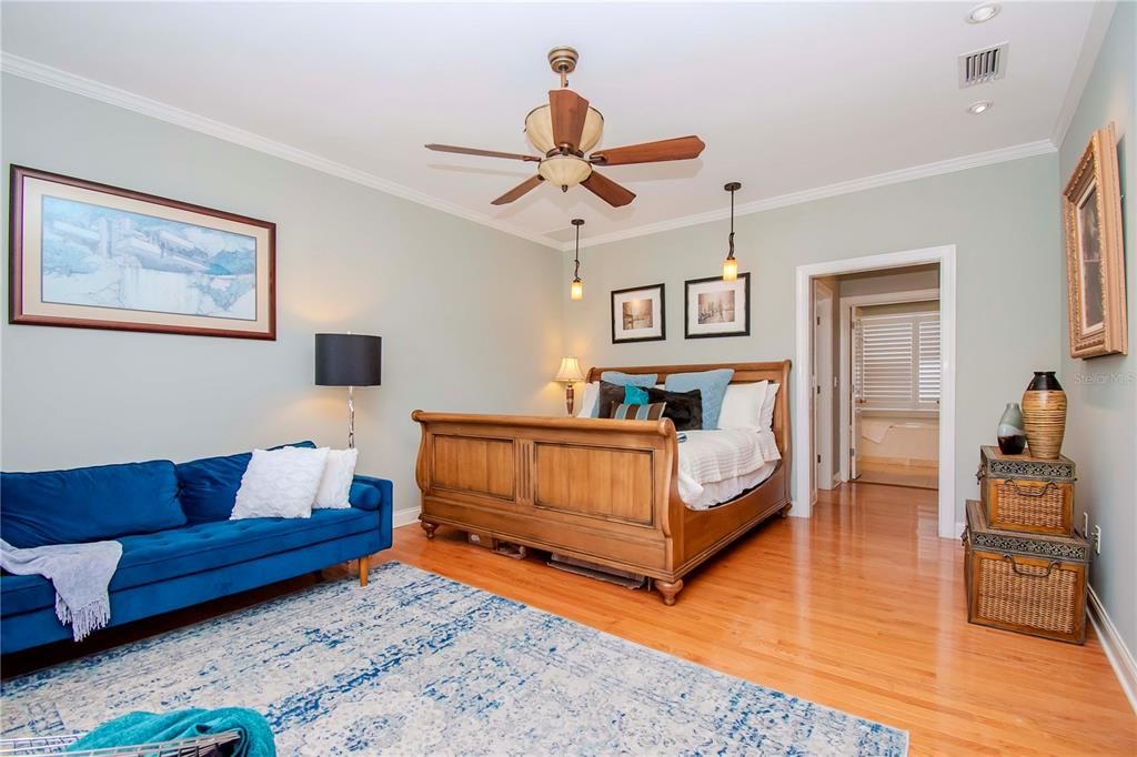 En Renta: $6,000 (3 camas, 2 baños, 2357 Pies cuadrados)