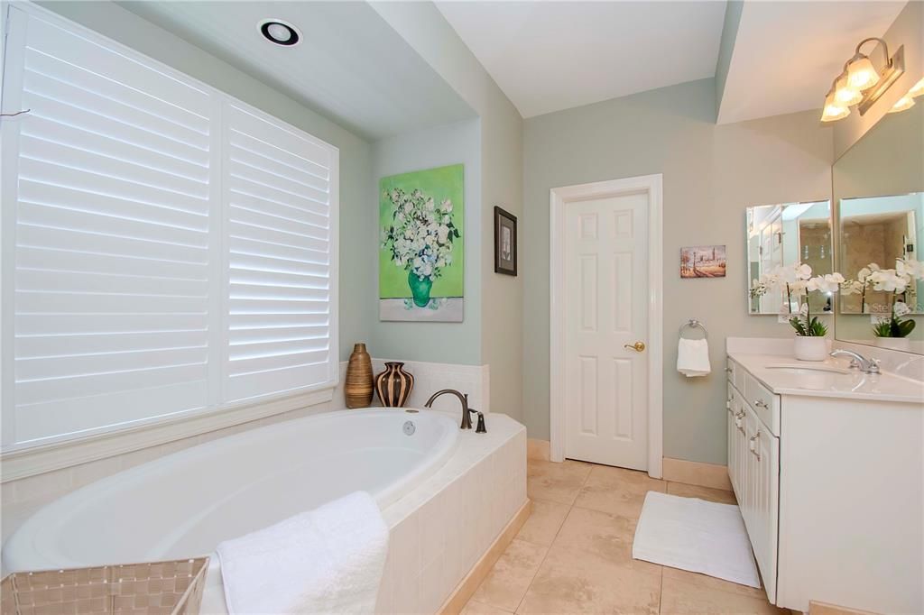 En Renta: $6,000 (3 camas, 2 baños, 2357 Pies cuadrados)