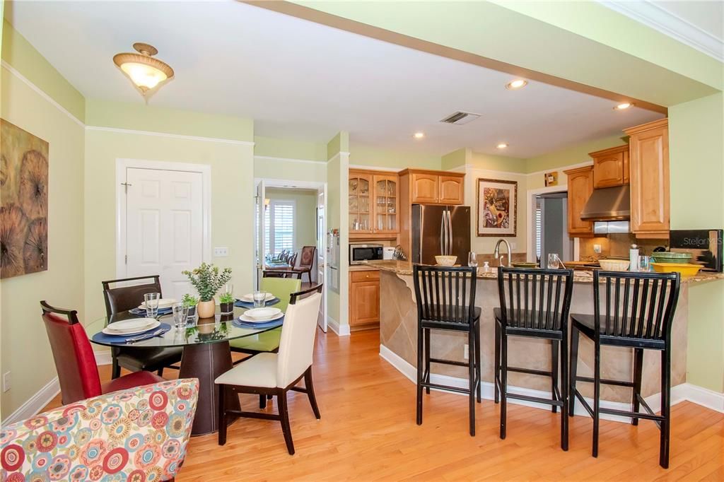 En Renta: $6,000 (3 camas, 2 baños, 2357 Pies cuadrados)