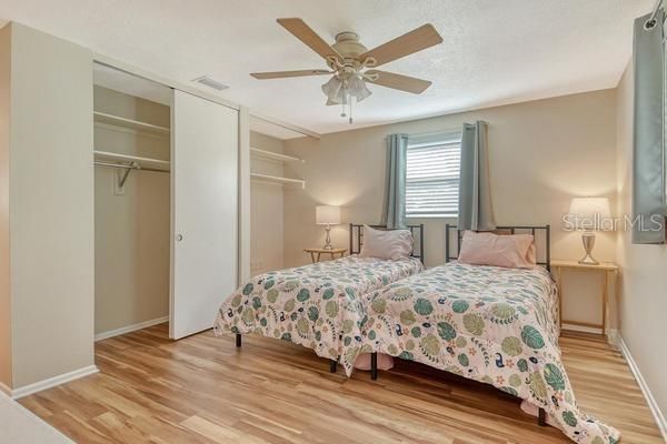 Active With Contract: $419,900 (4 beds, 2 baths, 1632 Square Feet)