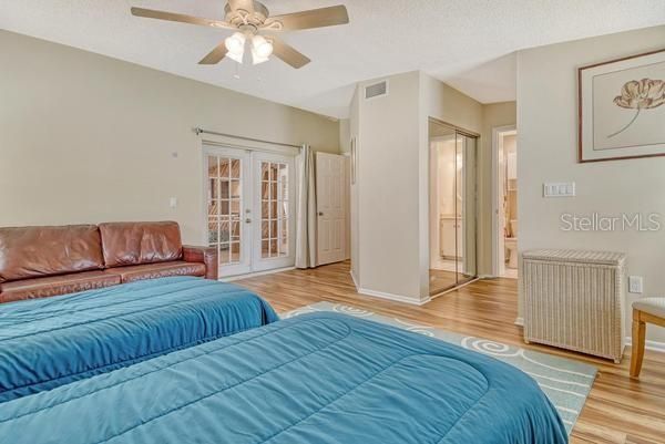 Active With Contract: $419,900 (4 beds, 2 baths, 1632 Square Feet)