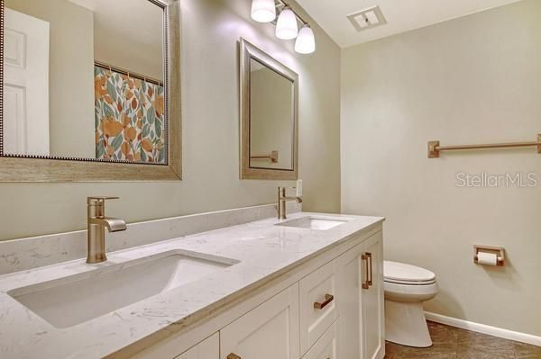 Active With Contract: $419,900 (4 beds, 2 baths, 1632 Square Feet)