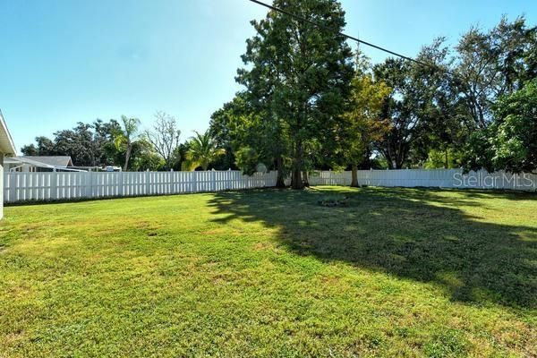 Active With Contract: $419,900 (4 beds, 2 baths, 1632 Square Feet)