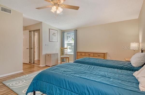 Active With Contract: $419,900 (4 beds, 2 baths, 1632 Square Feet)