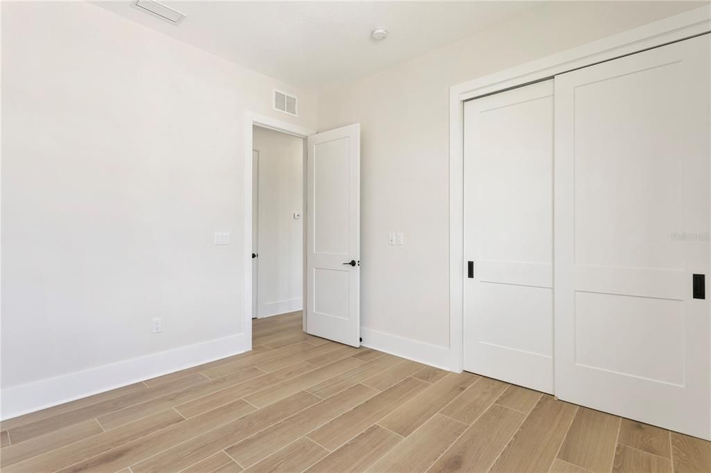 En Venta: $1,175,000 (3 camas, 3 baños, 2200 Pies cuadrados)