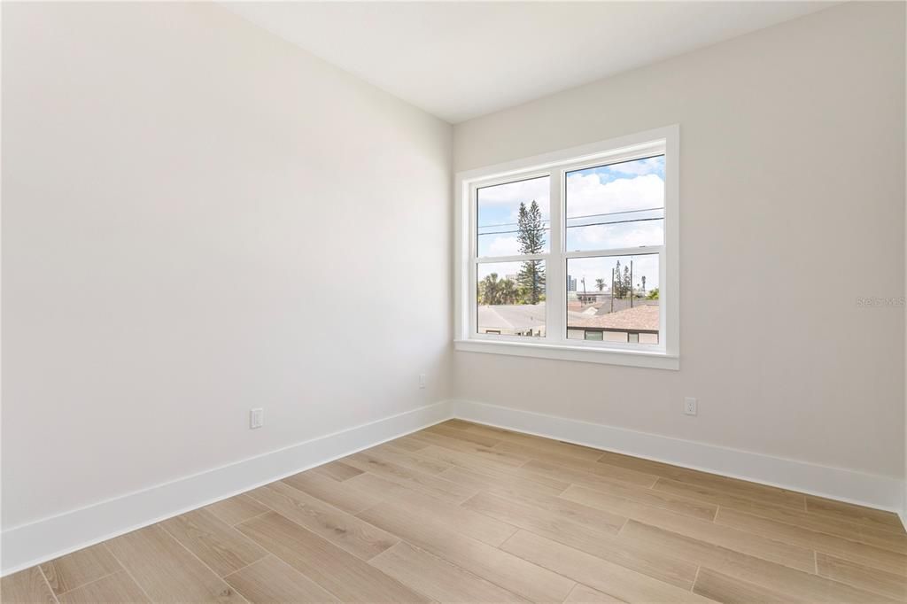 En Venta: $1,175,000 (3 camas, 3 baños, 2200 Pies cuadrados)