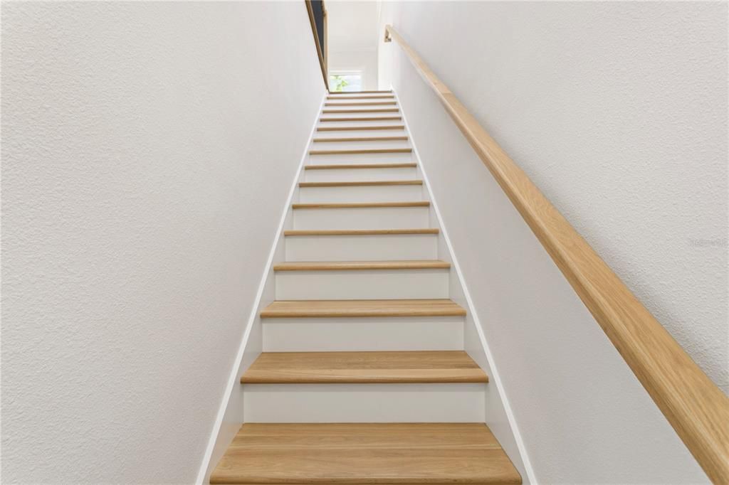 En Venta: $1,175,000 (3 camas, 3 baños, 2200 Pies cuadrados)