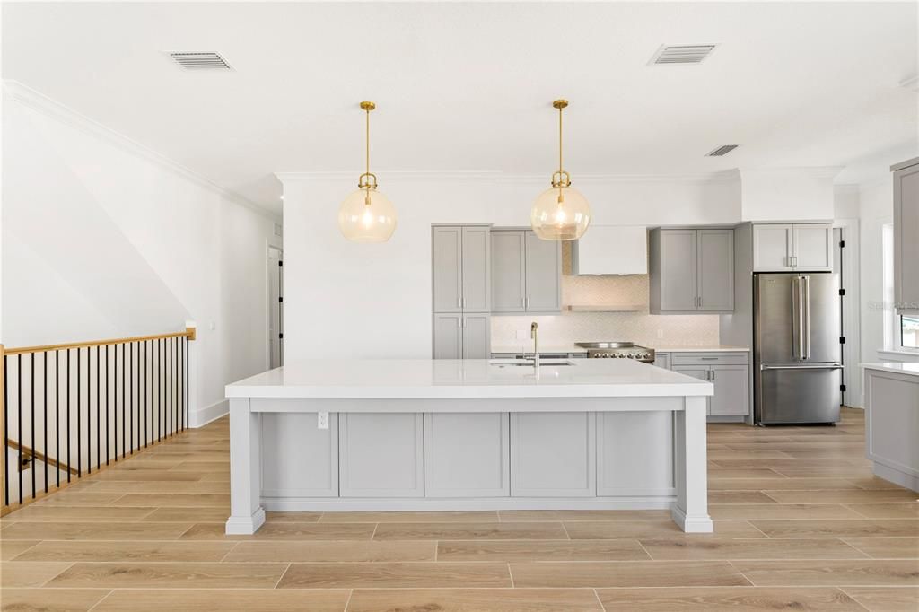 En Venta: $1,175,000 (3 camas, 3 baños, 2200 Pies cuadrados)