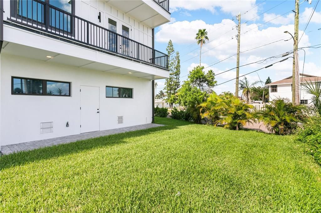 En Venta: $1,175,000 (3 camas, 3 baños, 2200 Pies cuadrados)