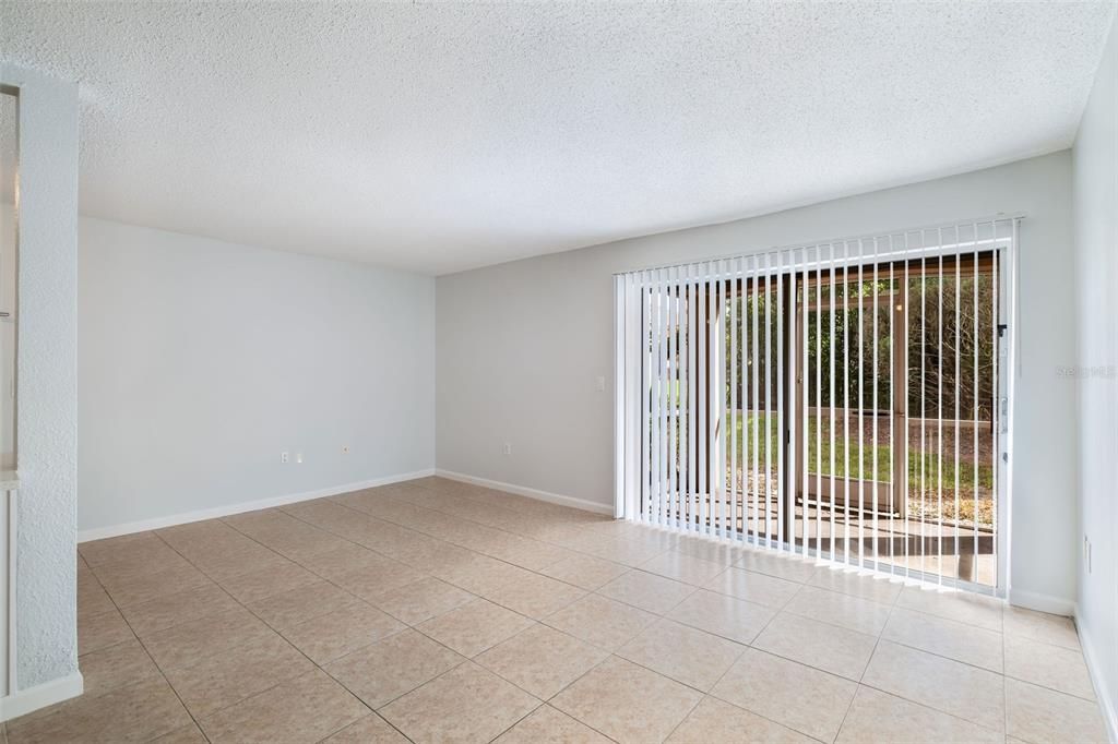 For Sale: $199,999 (3 beds, 2 baths, 1428 Square Feet)