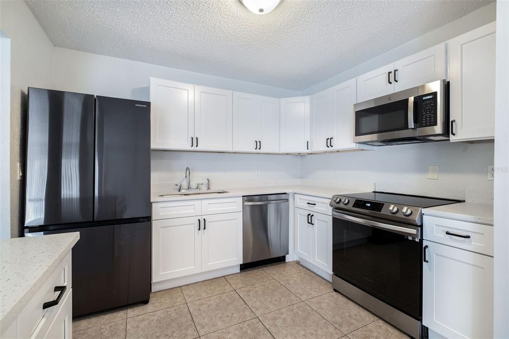 For Sale: $199,999 (3 beds, 2 baths, 1428 Square Feet)
