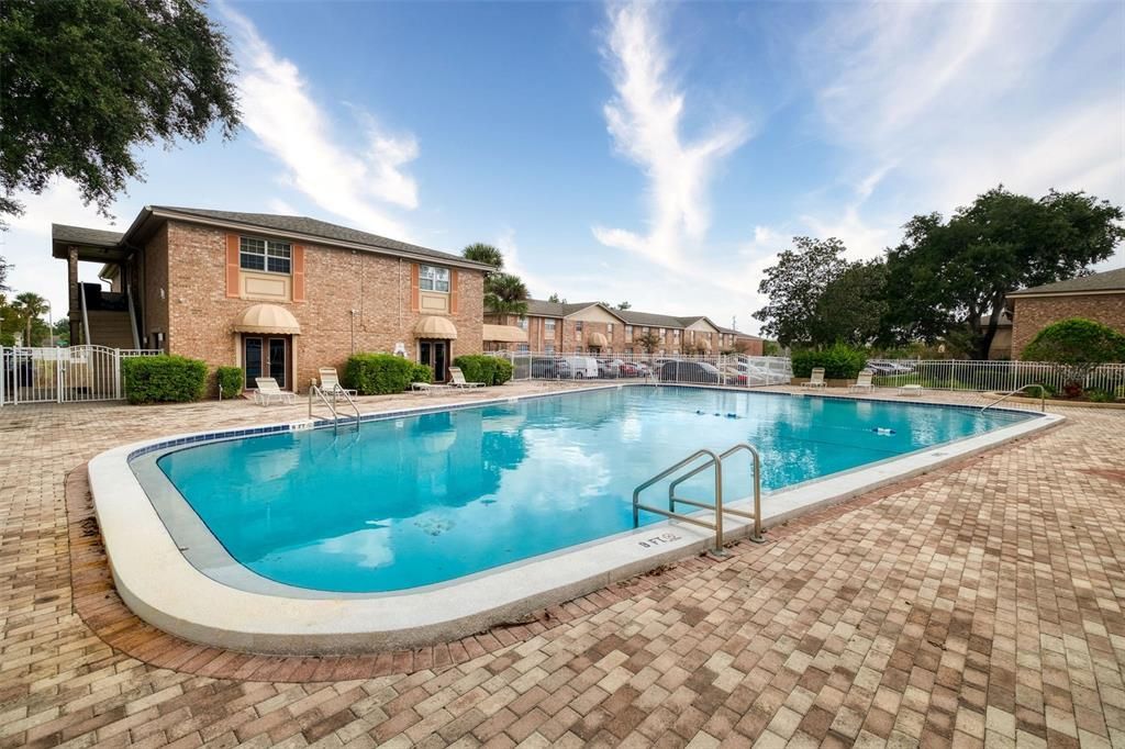 For Sale: $199,999 (3 beds, 2 baths, 1428 Square Feet)