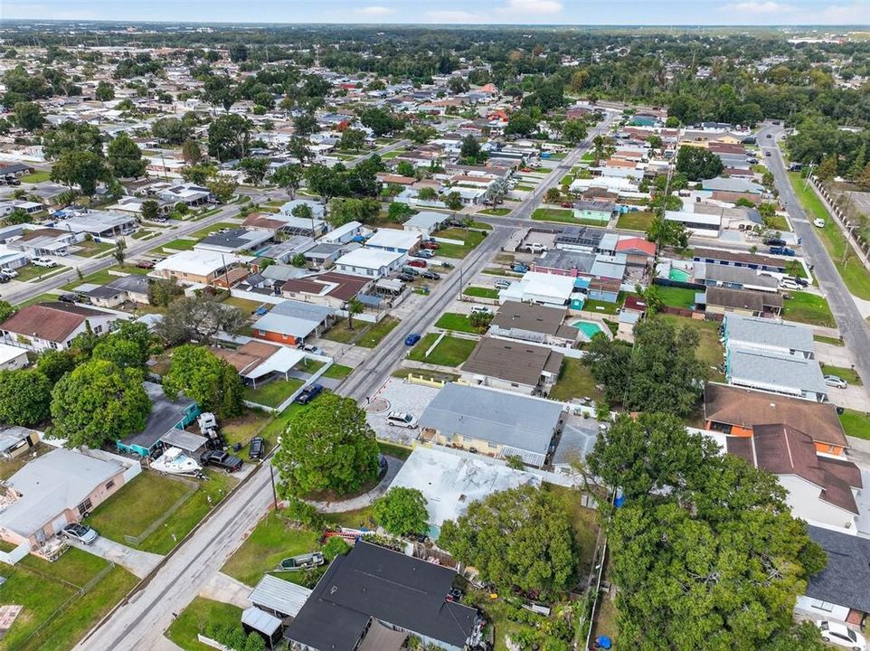 待售: $400,000 (5 贝兹, 3 浴室, 2300 平方英尺)