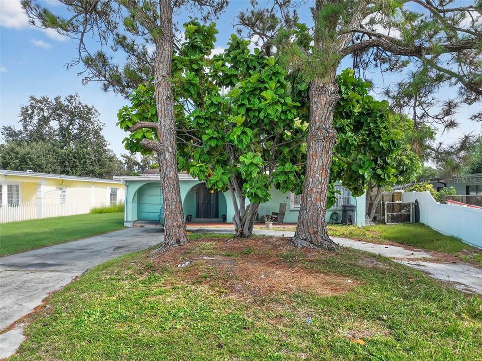 待售: $400,000 (5 贝兹, 3 浴室, 2300 平方英尺)