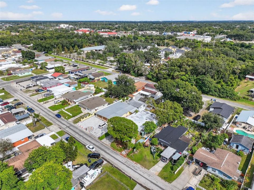 待售: $400,000 (5 贝兹, 3 浴室, 2300 平方英尺)