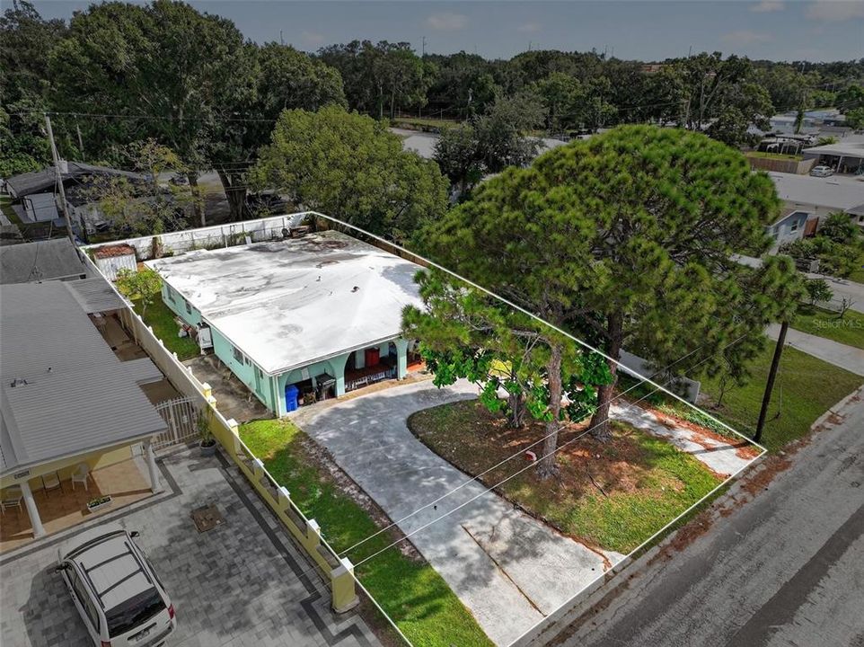 待售: $400,000 (5 贝兹, 3 浴室, 2300 平方英尺)