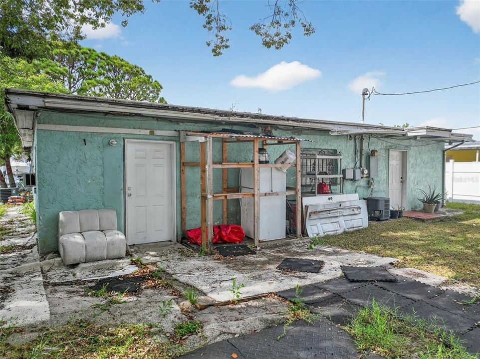 待售: $400,000 (5 贝兹, 3 浴室, 2300 平方英尺)