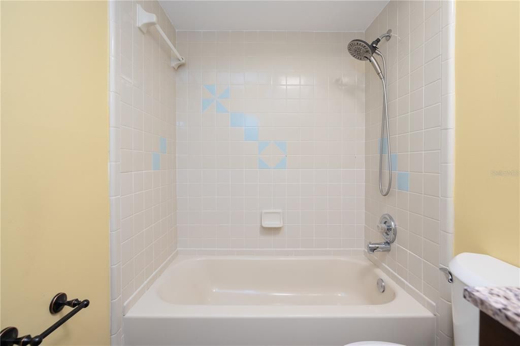 На продажу: $339,900 (4 спален, 3 ванн, 1967 Квадратных фут)