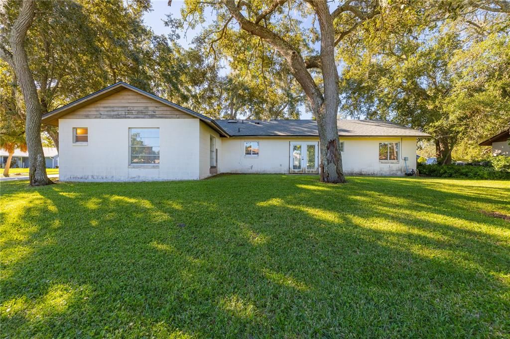 На продажу: $339,900 (4 спален, 3 ванн, 1967 Квадратных фут)