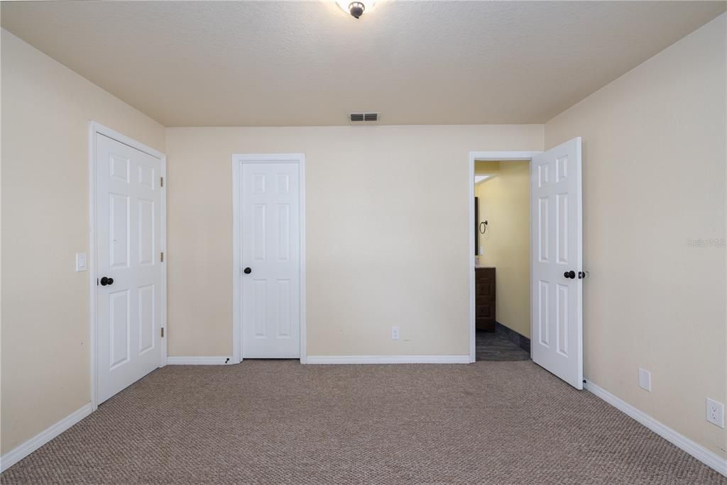 На продажу: $339,900 (4 спален, 3 ванн, 1967 Квадратных фут)