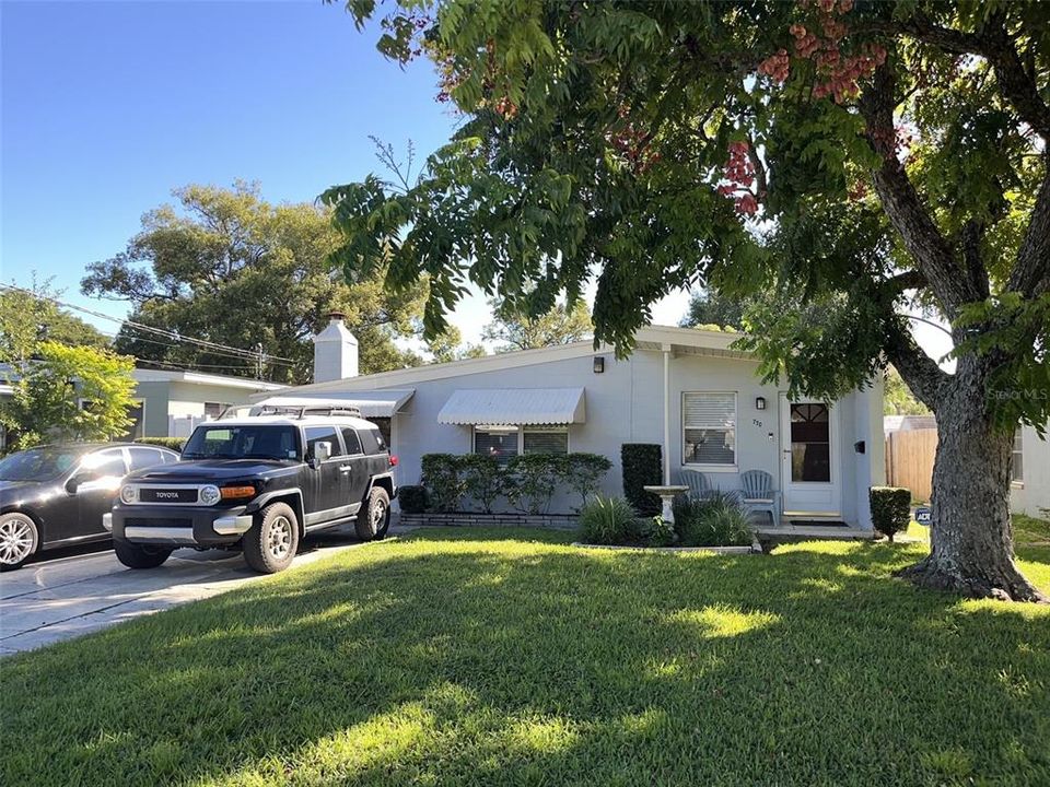 Active With Contract: $2,049 (3 beds, 1 baths, 1381 Square Feet)